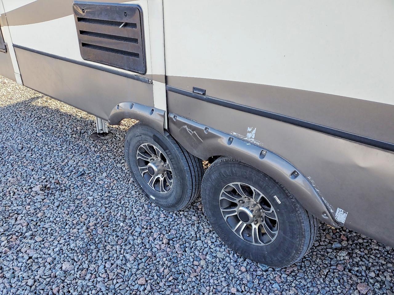 2017 KEYSTONE Trailer VIN 4YDF37129H4700028 photo 8