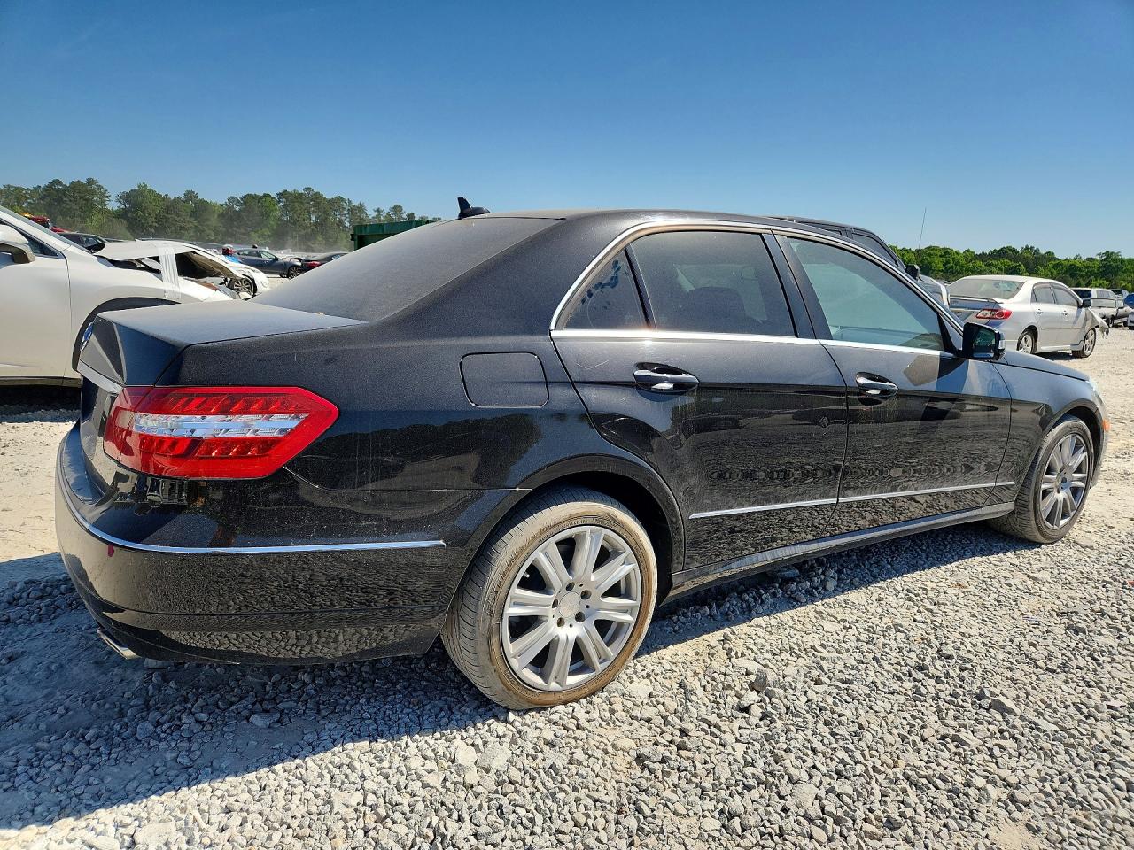 2013 E-class VIN WDDHF5KB8DA676554 photo 3