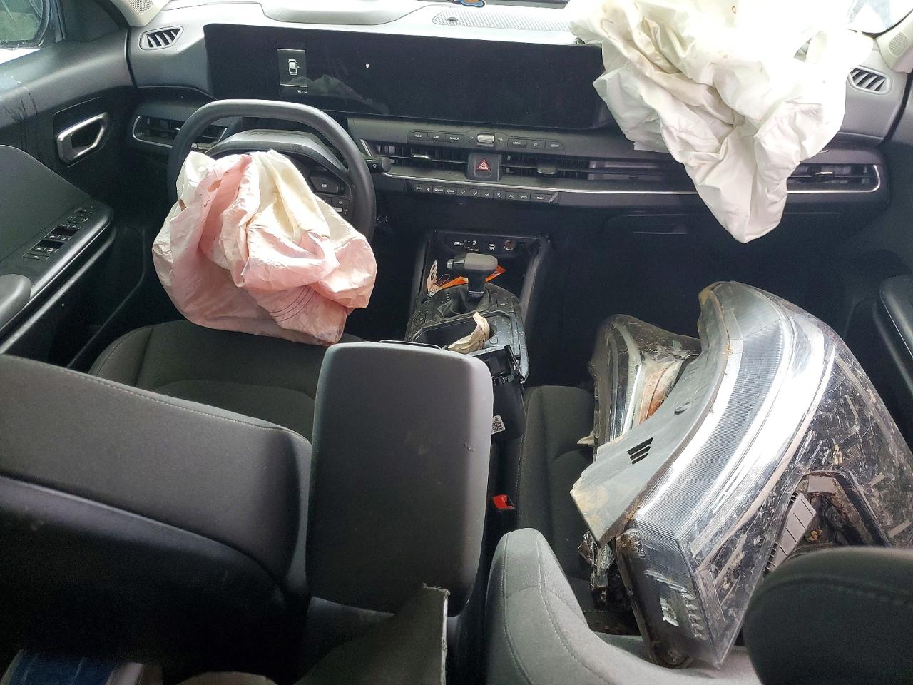 2025 Kia All other VIN 3KPFT4DE9SE016965 photo 8