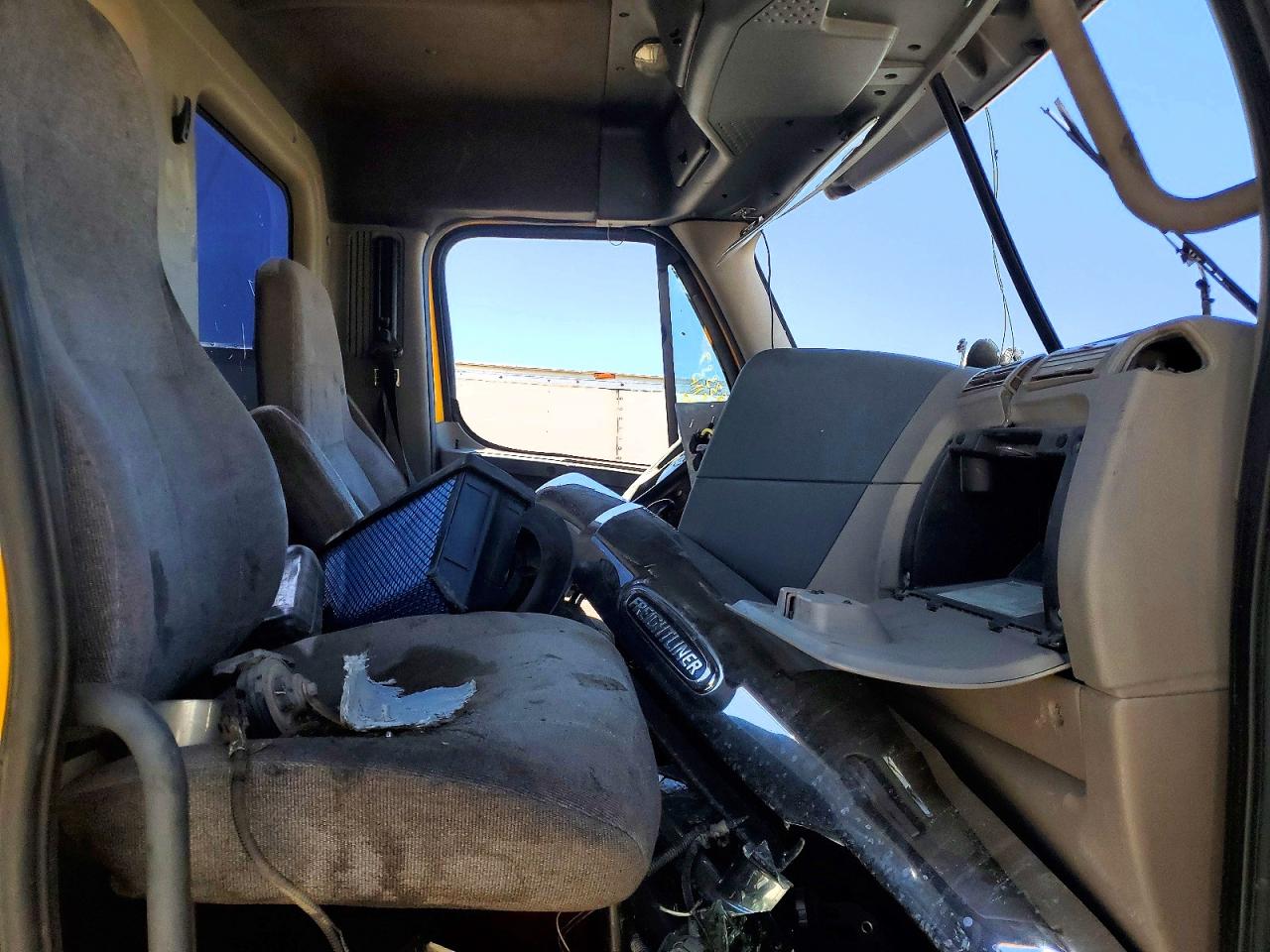 2011 FREIGHTLINER All other VIN 1FUJGEDV6BSAX7106 photo 5