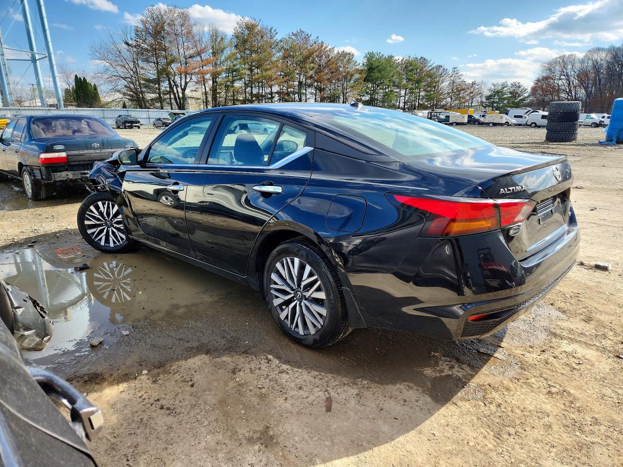 2024 NISSAN Altima VIN 1N4BL4DW3RN414787 photo 2