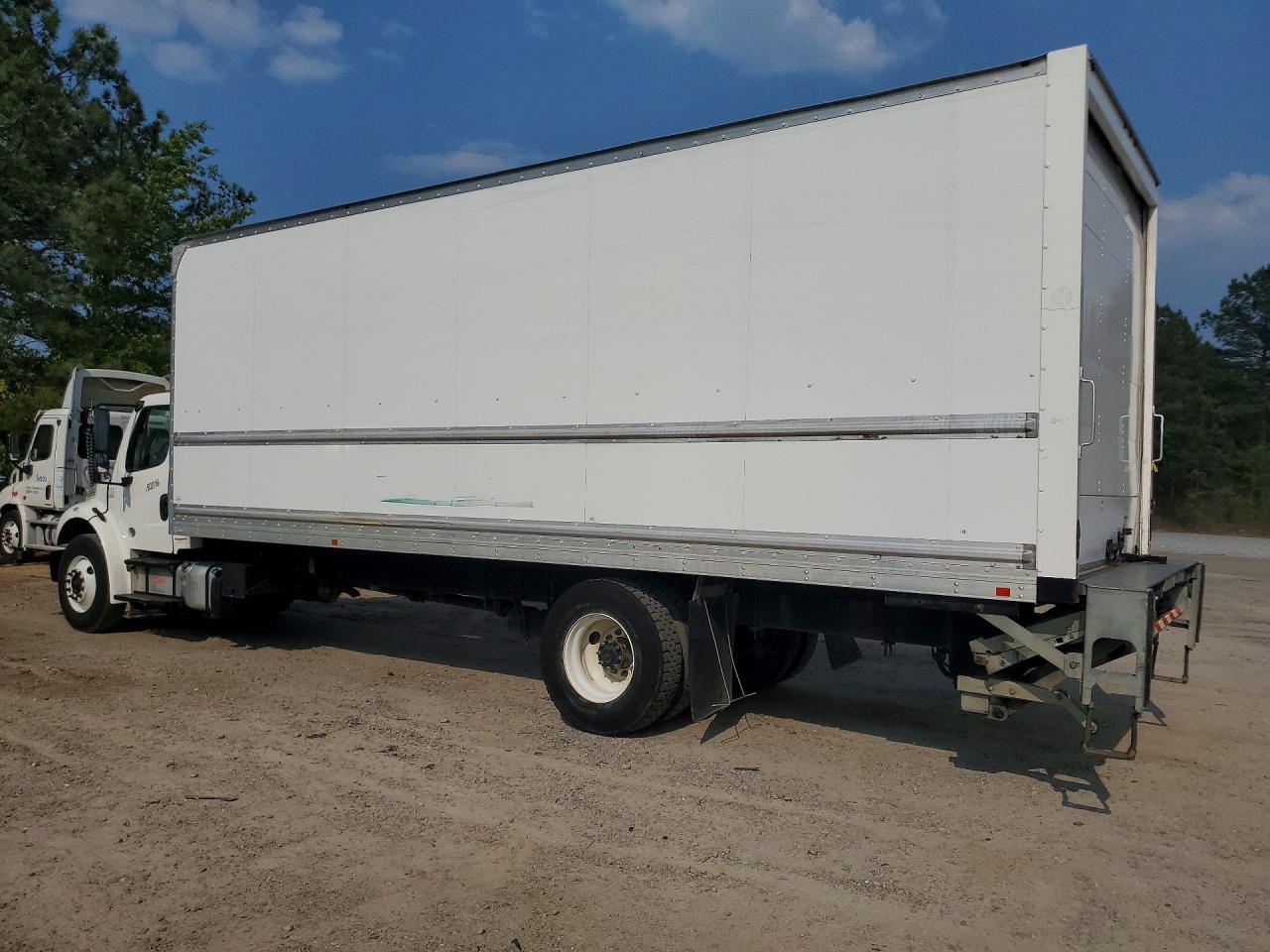 2019 FREIGHTLINER All other VIN 3ALACWFC5KDKT2155 photo 2