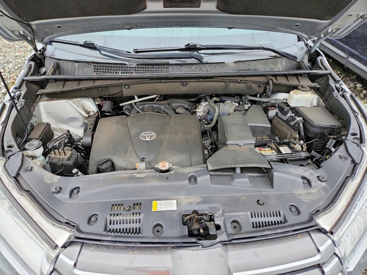 2019 Toyota Highlander VIN 5TDJZRFH9KS622351 photo 12