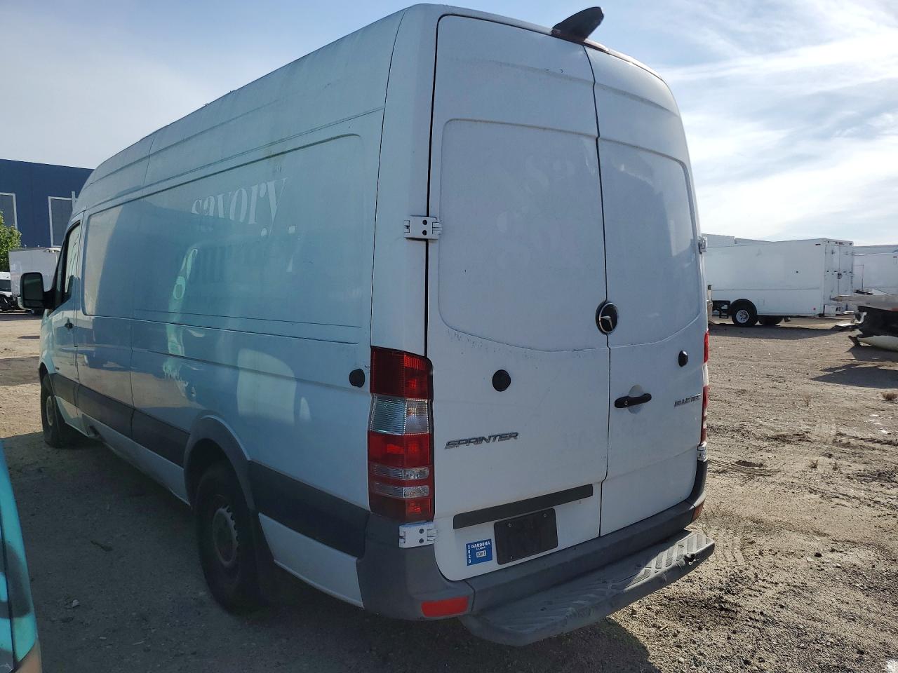 2016 Mercedes-Benz Sprinter VIN WD3PE8CD4GP330085 photo 2