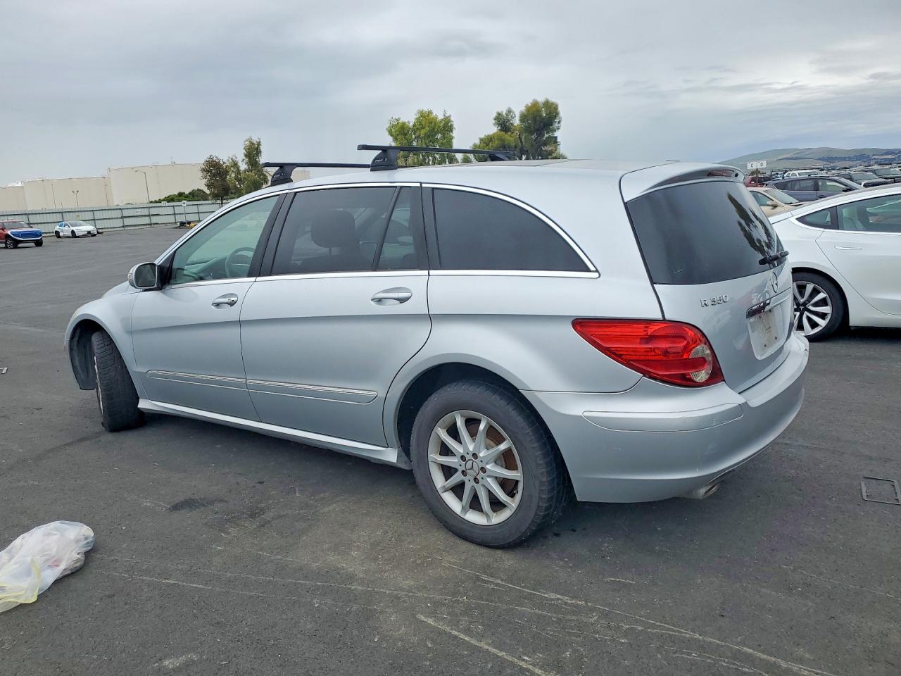 2007 MERCEDES-BENZ R-class VIN 4JGCB65E97A048255 photo 2