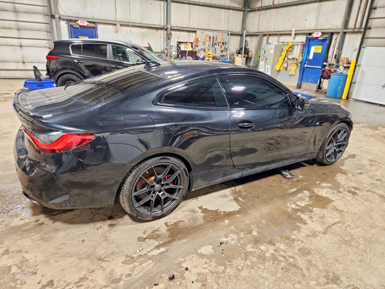 2021 BMW M4 VIN WBA13AR03MCG87676 photo 3