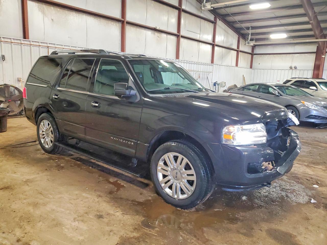 2014 Lincoln Navigator VIN 5LMJJ2J51EEL07008 photo 4