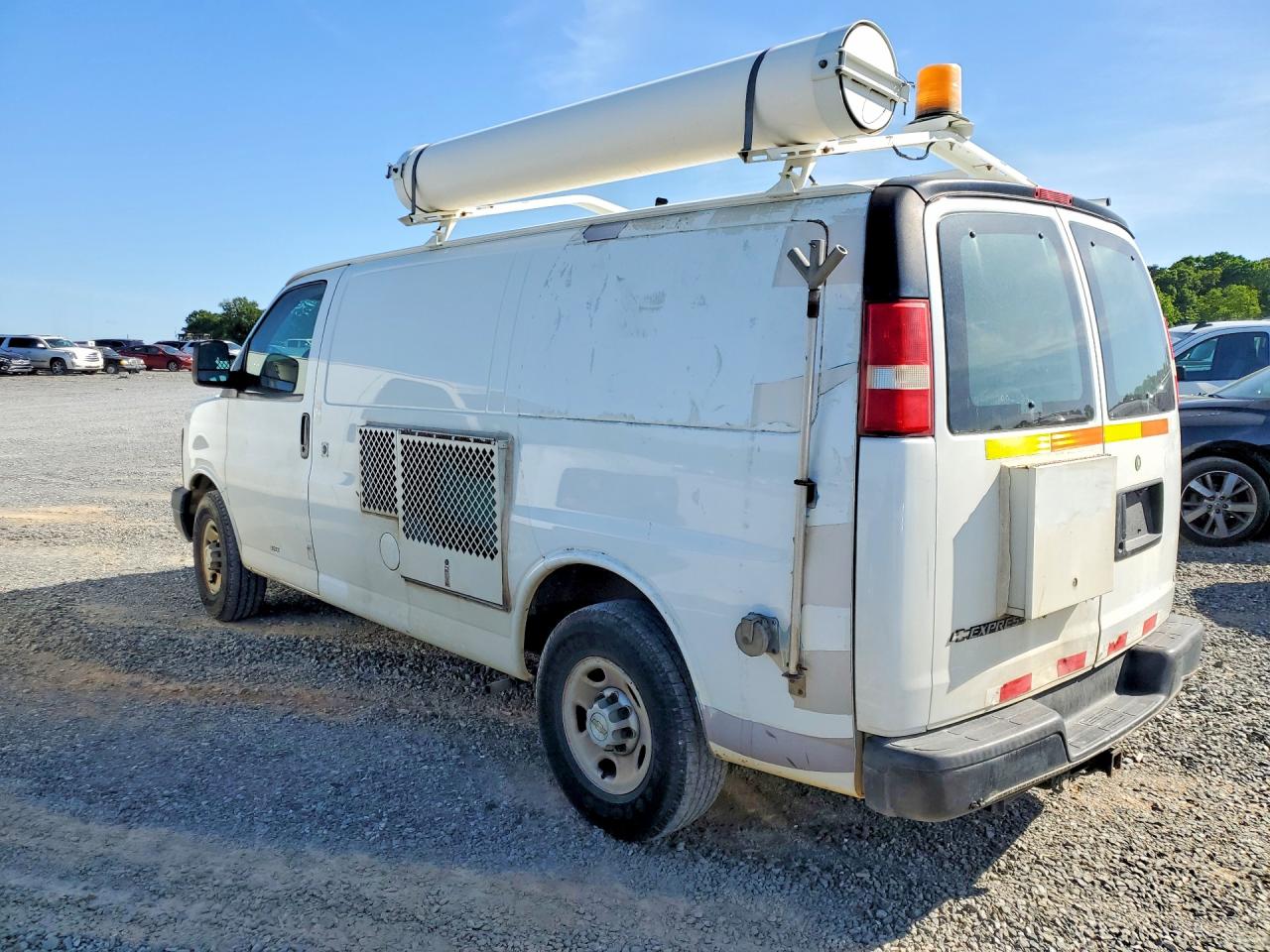 2008 CHEVROLET Express VIN 1GCHG35KX81164615 photo 2