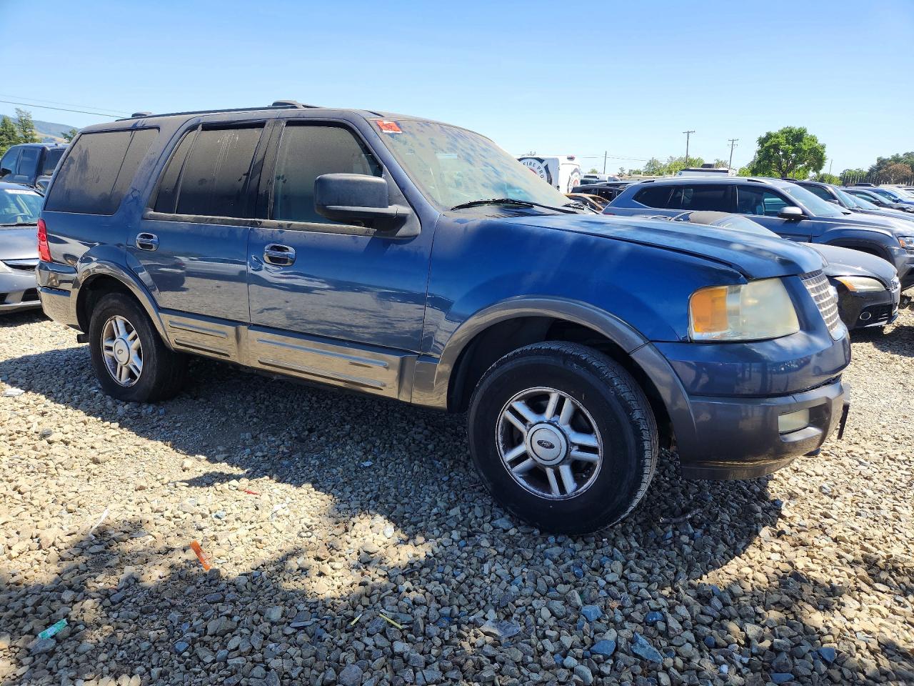 2004 Ford Expedition VIN 1FMPU16L74LA41493 photo 4