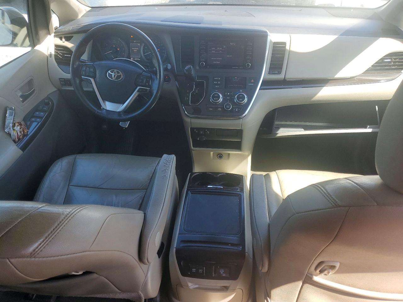 2019 Toyota Sienna VIN 5TDYZ3DC4KS993128 photo 8