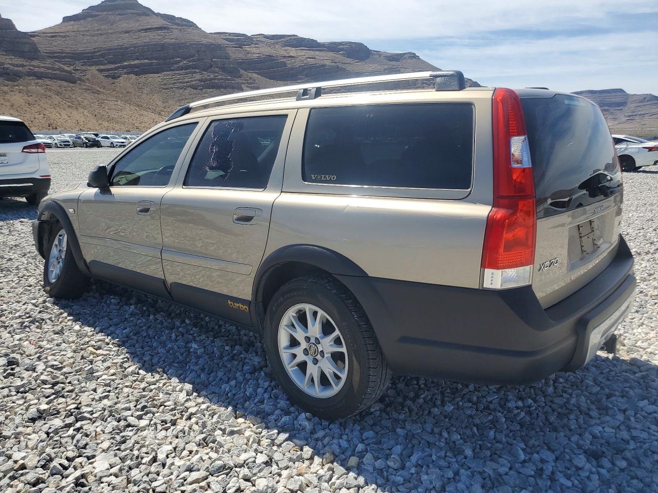 2005 Volvo Xc70 VIN YV1SZ592351177198 photo 2