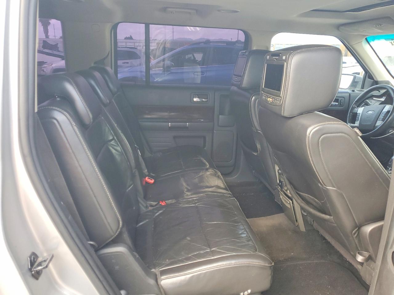 2010 Ford Flex VIN 2FMGK5CC4ABA14393 photo 11