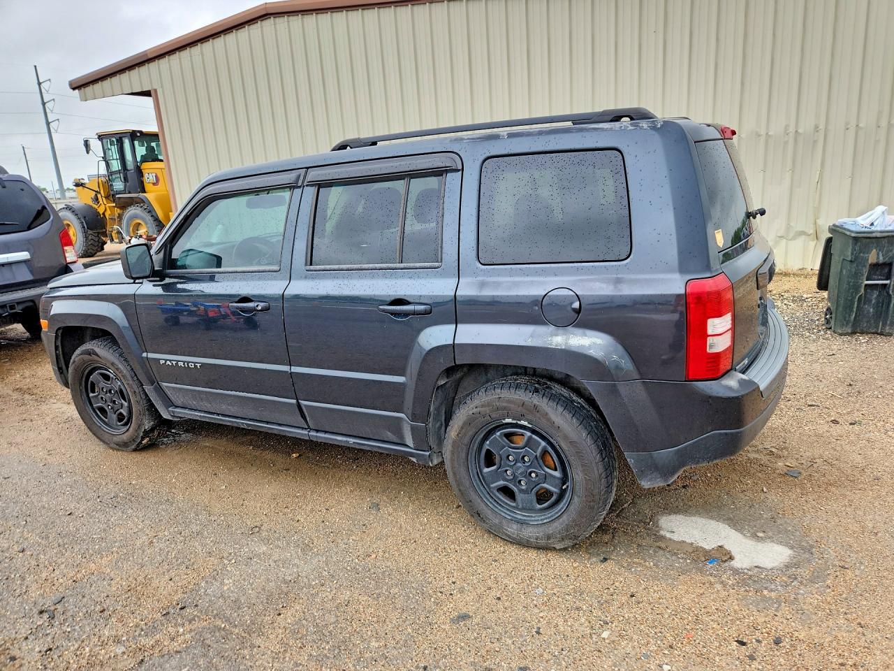2015 Jeep Patriot VIN 1C4NJPBB3FD149627 photo 2