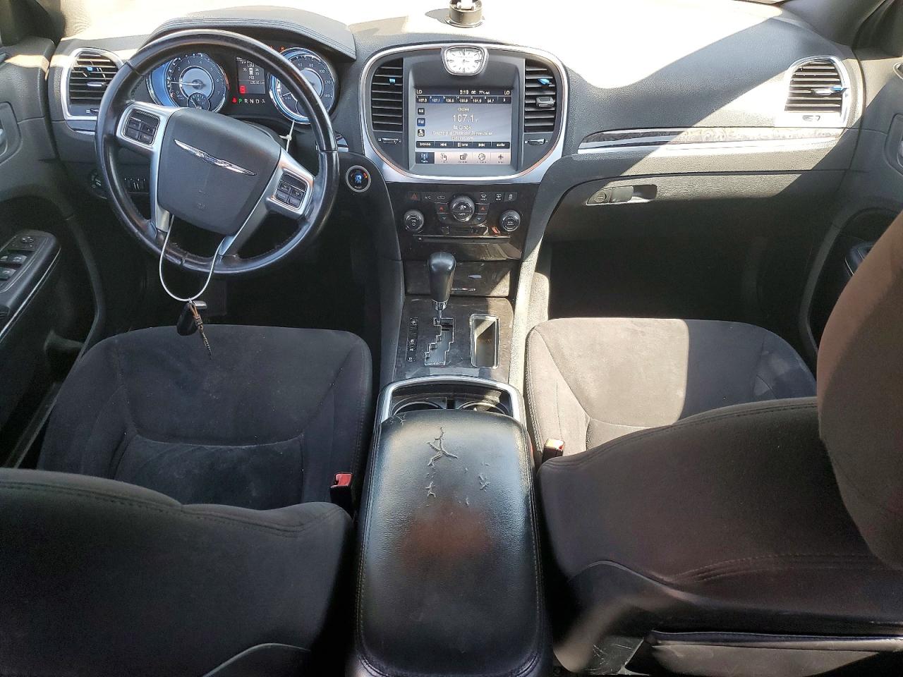 2011 Chrysler 300 VIN 2C3CA4CGXBH514581 photo 8