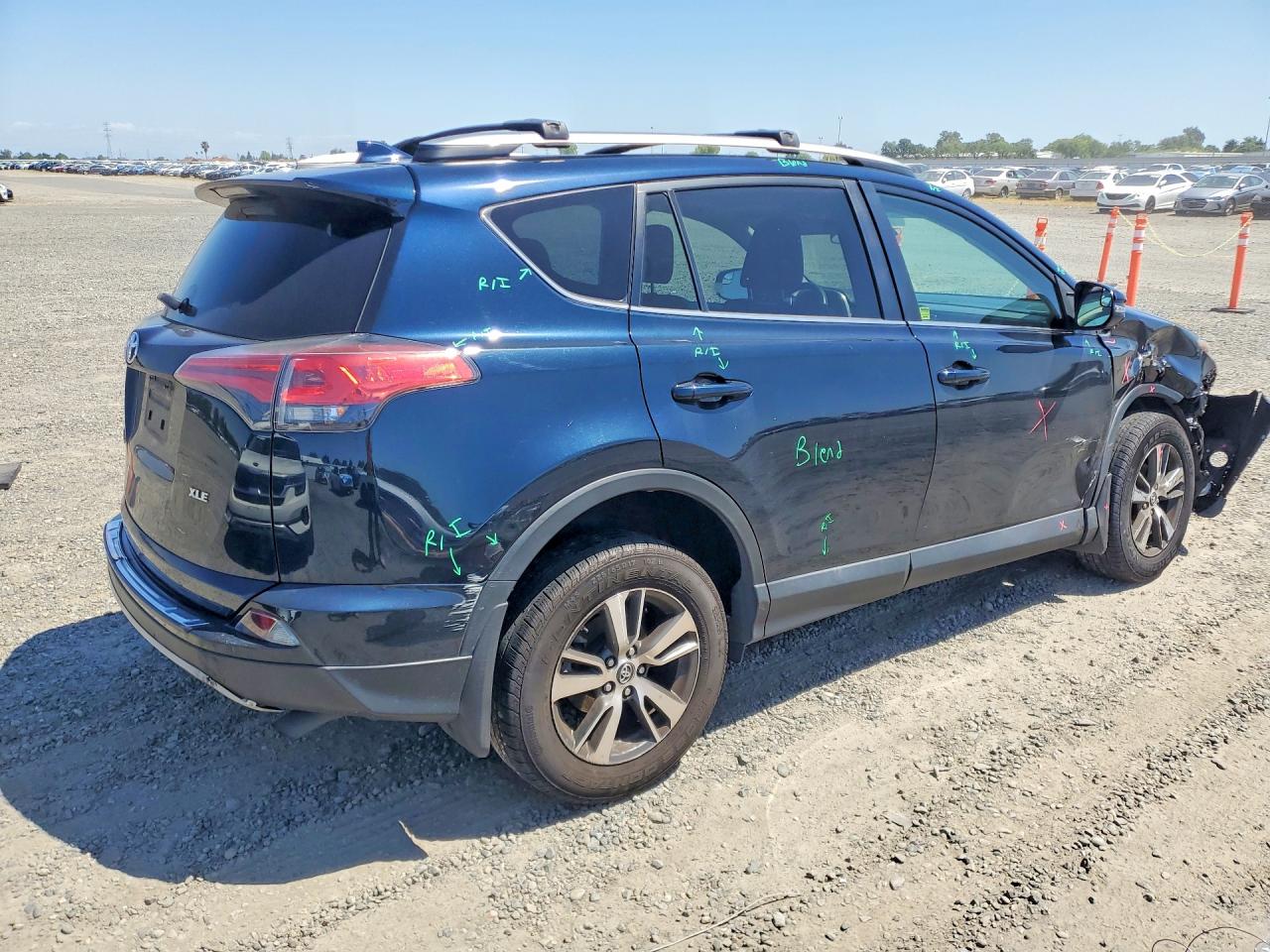 2017 Toyota Rav4 VIN 2T3WFREV4HW346304 photo 3