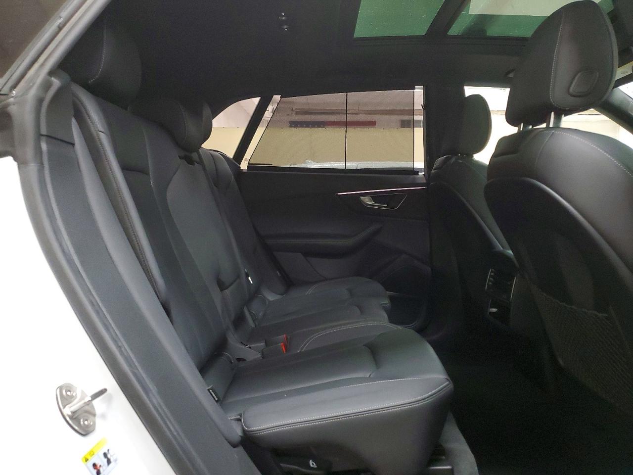 2023 Audi Q8 VIN WA1EVBF15PD010829 photo 11