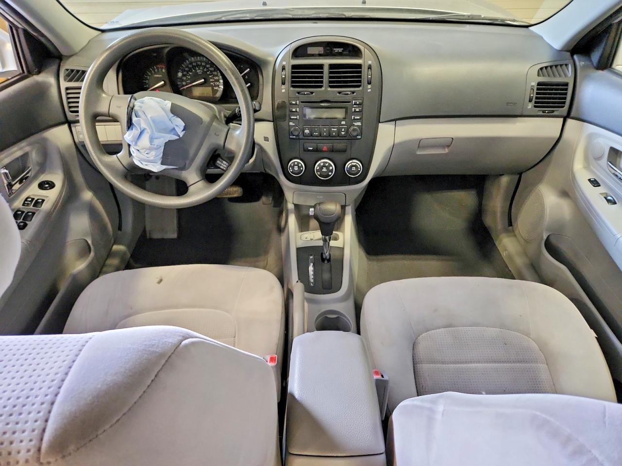 2009 Kia Spectra VIN KNAFE221695609152 photo 8