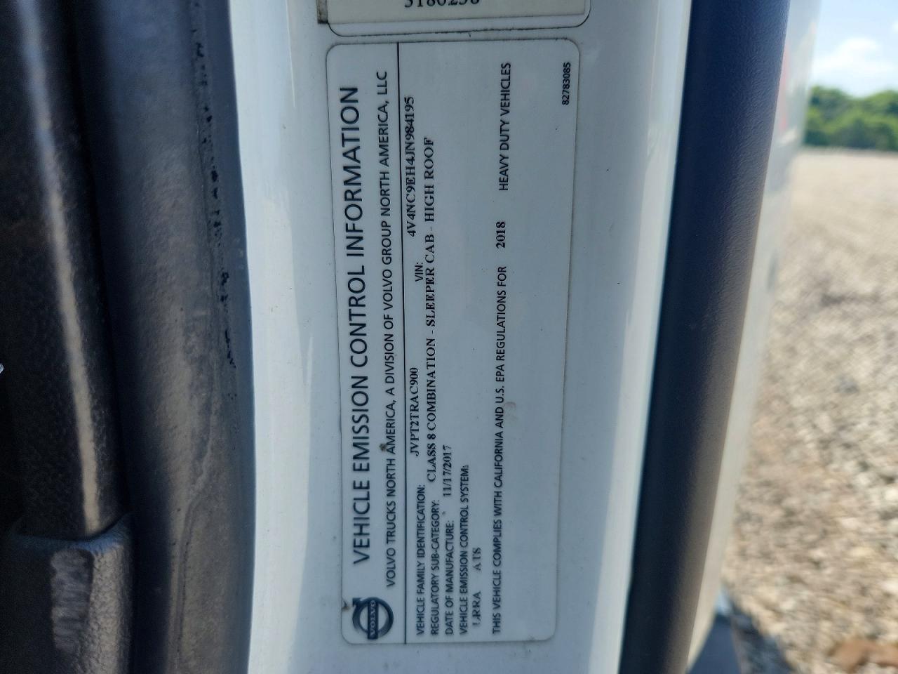 2018 VOLVO Vn VIN 4V4NC9EH4JN984195 photo 10