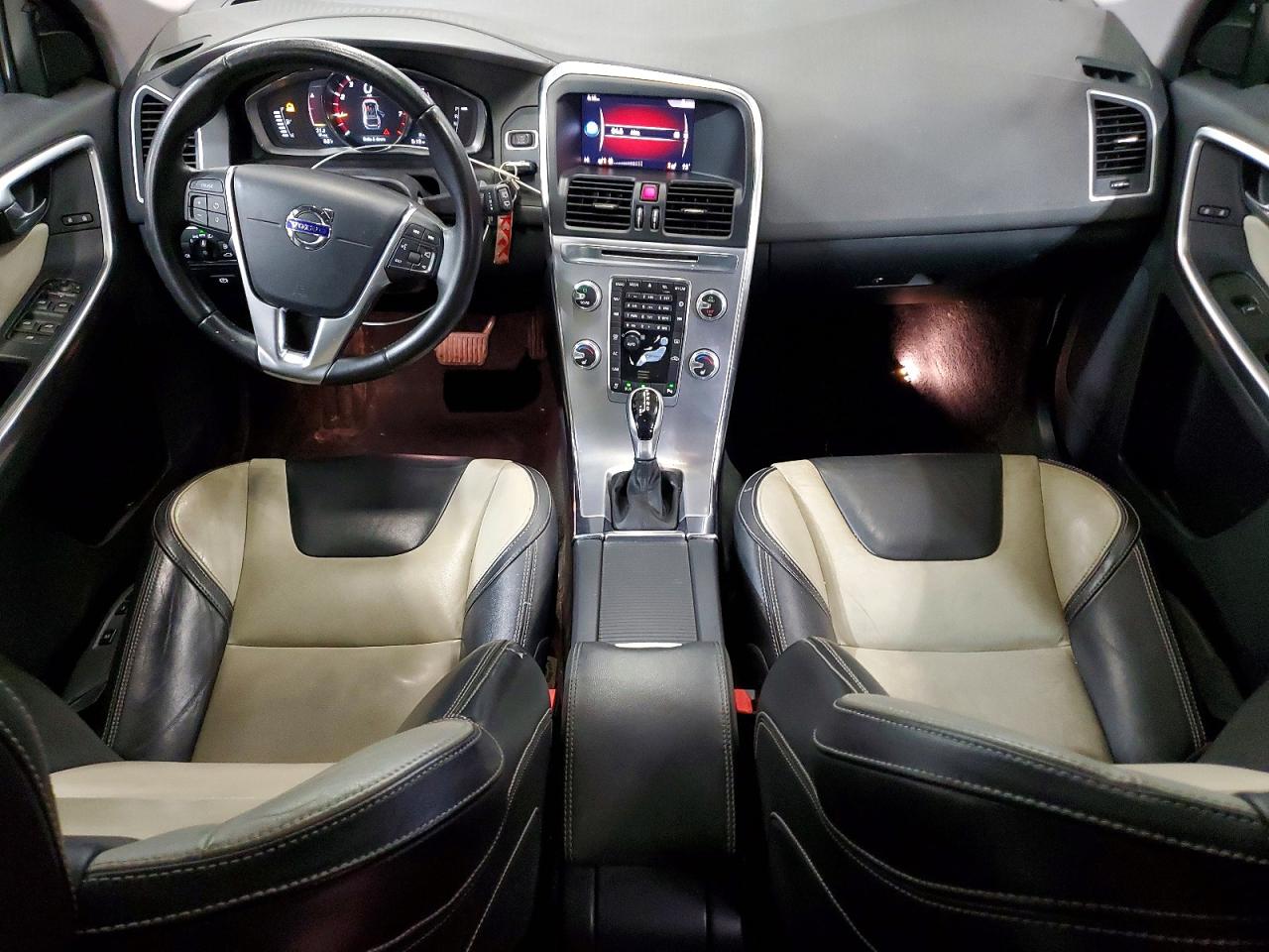 2017 Volvo Xc60 VIN YV449MRR1H2122654 photo 8