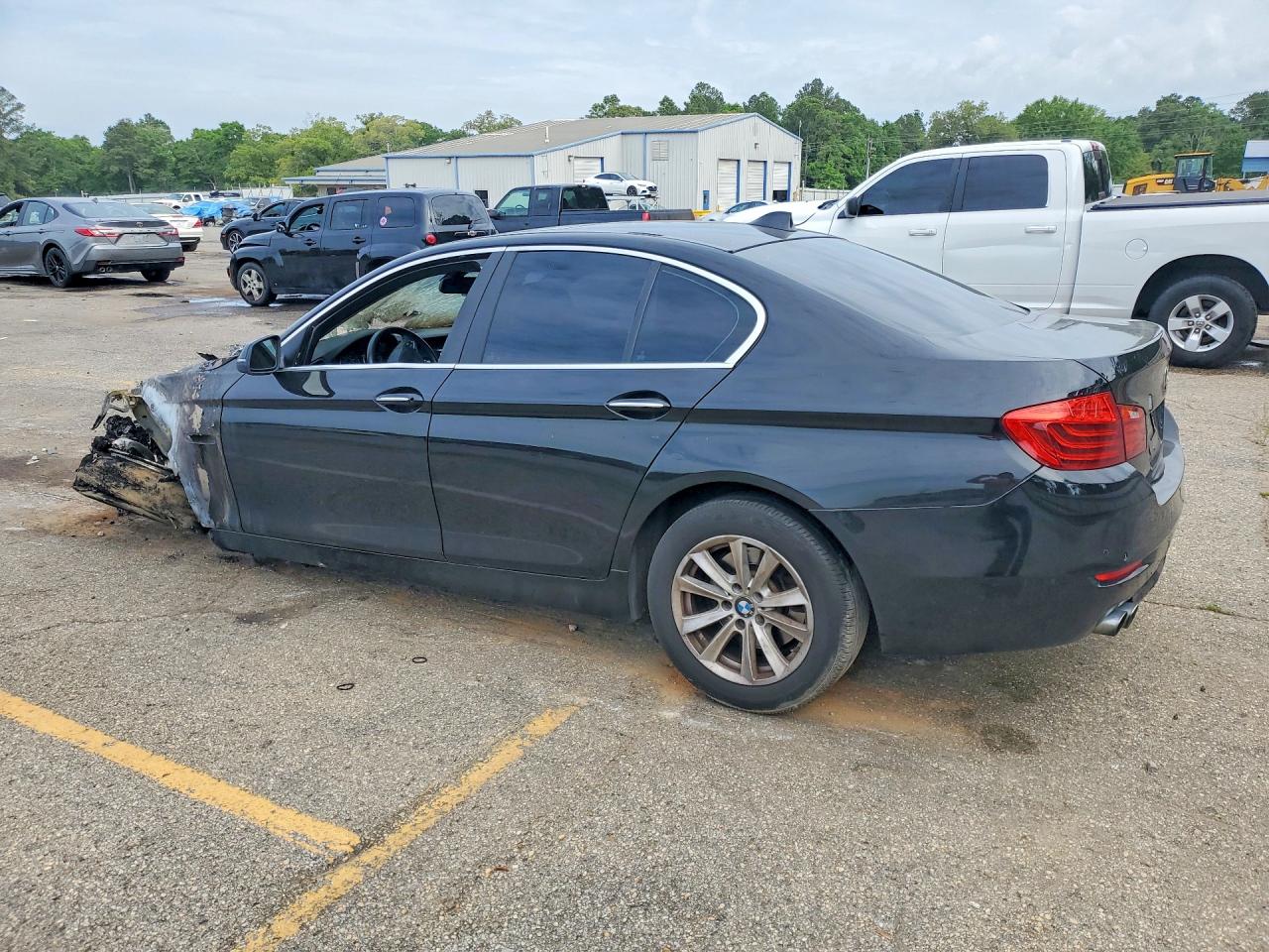 2014 BMW 5 series VIN WBA5A5C59ED505944 photo 2