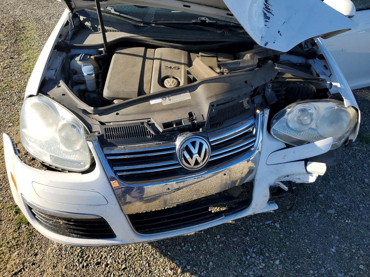 2010 Volkswagen Jetta VIN 3VWRZ7AJ7AM049172 photo 11
