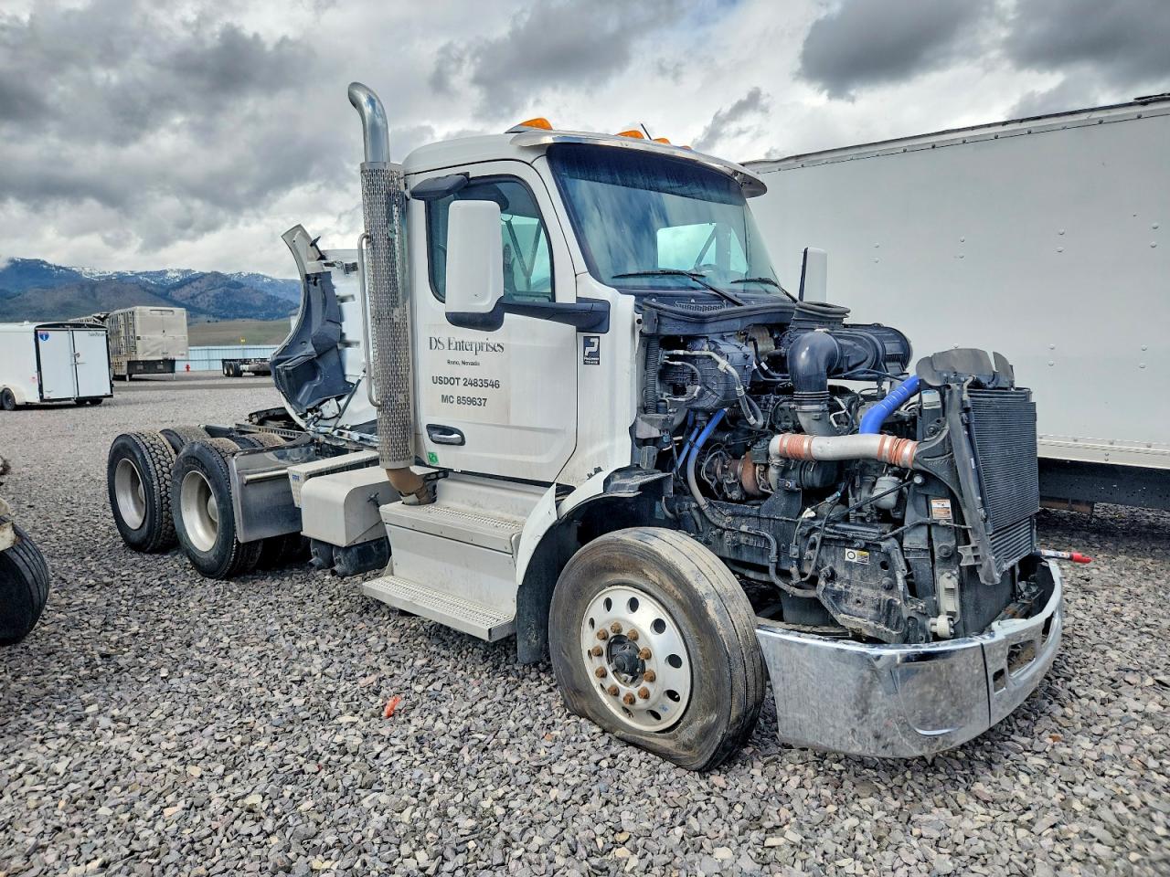 2022 PETERBILT All other VIN 1XPBDP9X8ND813011 photo 1