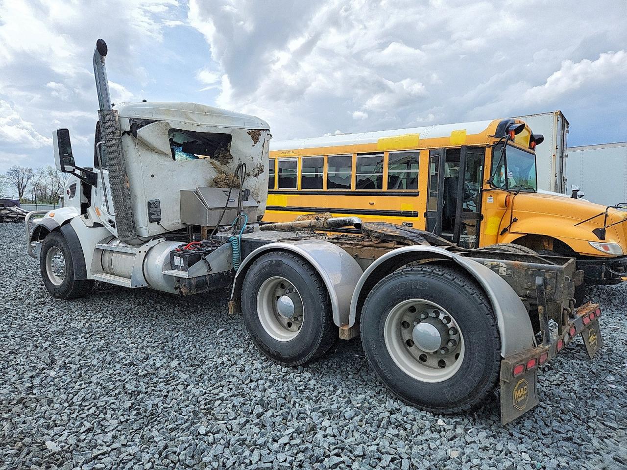 2018 PETERBILT All other VIN 1XPCD40X4JD462169 photo 3