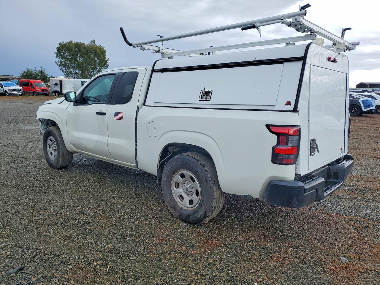 2024 NISS Frontier VIN 1N6ED1CL7RN660233 photo 2