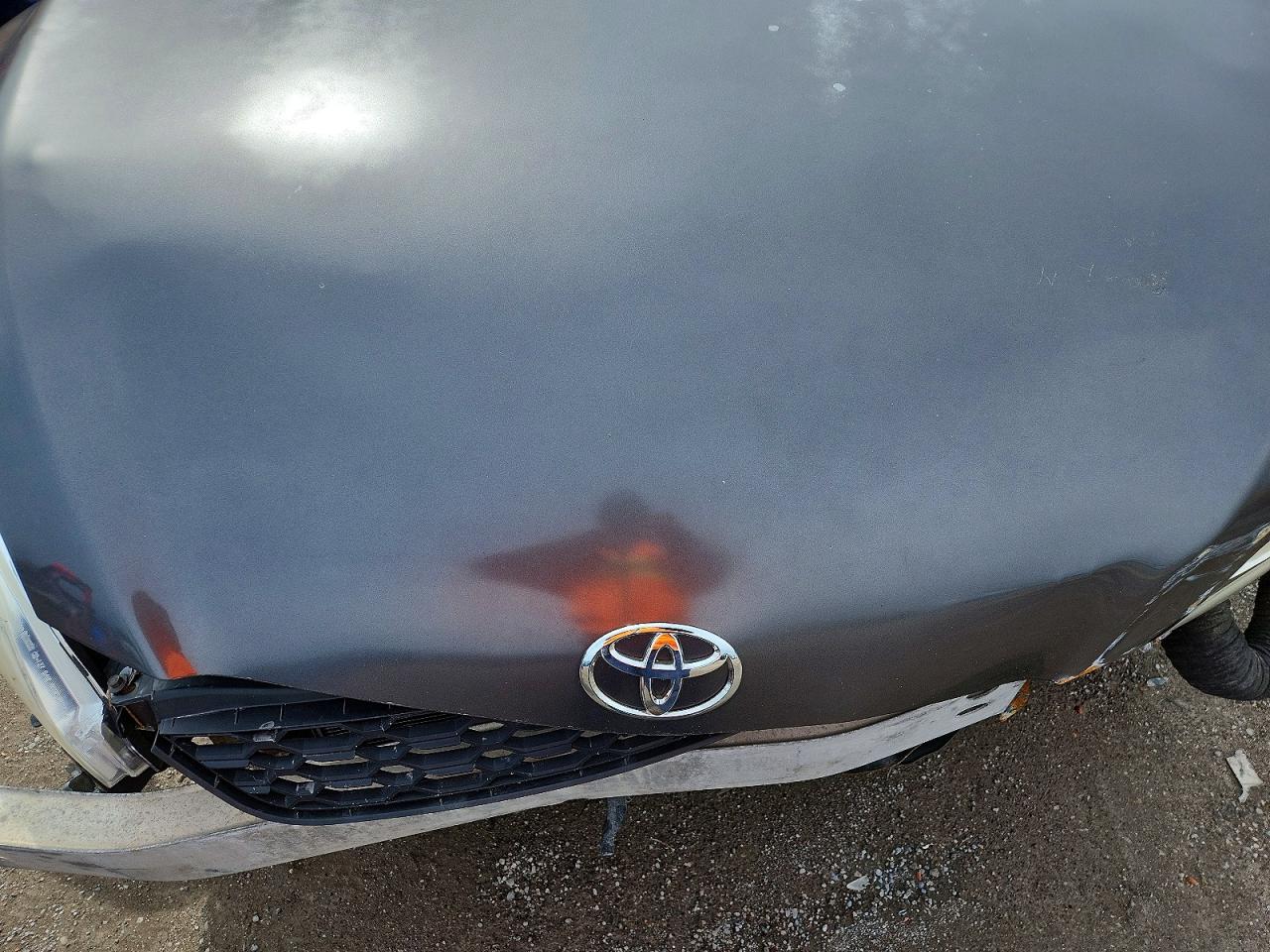 2010 TOYOTA Matrix VIN 2T1KU4EE2AC233846 photo 11