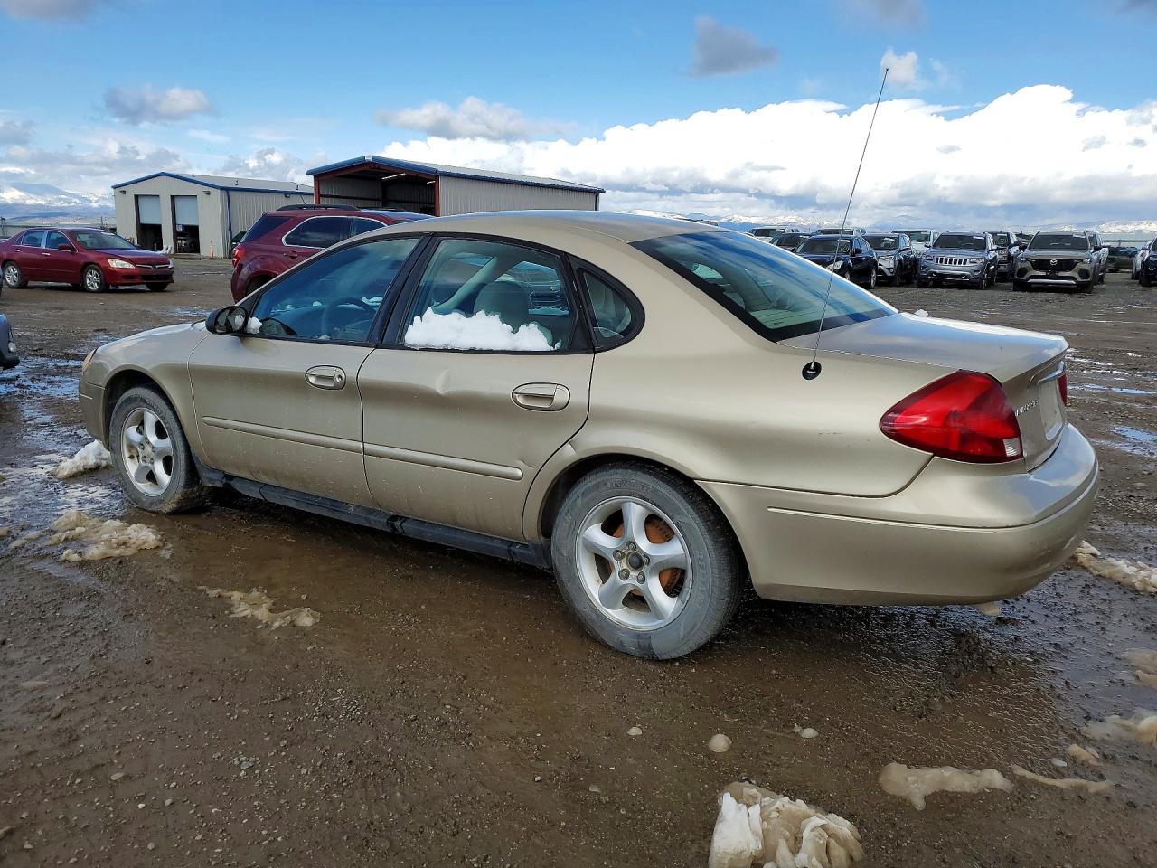 2001 Ford Taurus VIN 1FAFP55U21A126182 photo 2