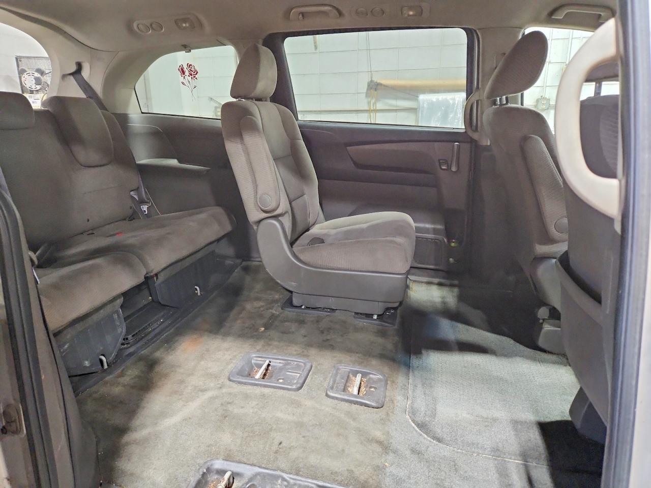 2011 Honda All models VIN 5FNRL5H29BB053687 photo 11