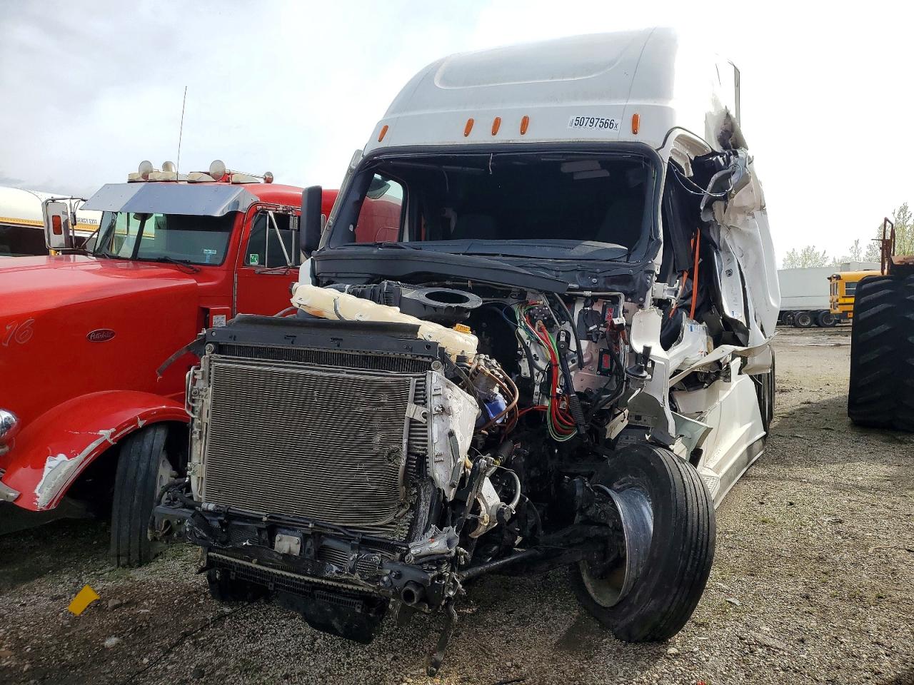 2026 FREIGHTLINER All other VIN 3AKJHHDR1TSWP7286 photo 9