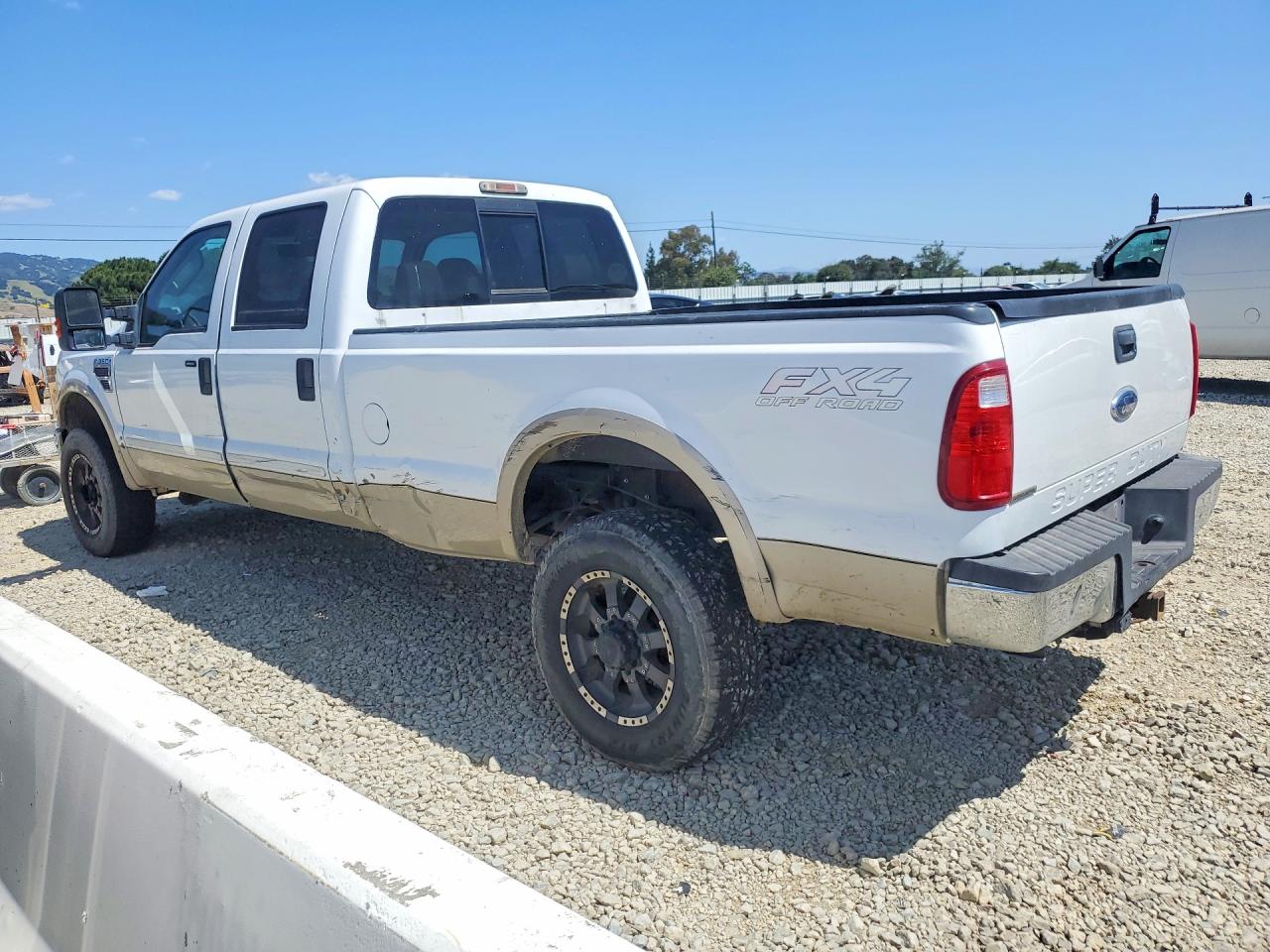 2008 Ford F250 VIN 1FTWW31R48EB10782 photo 2