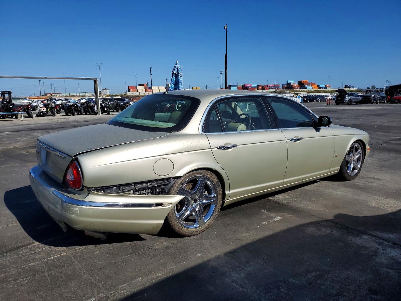 2007 Jaguar Xj VIN SAJWA82B77SH12271 photo 3
