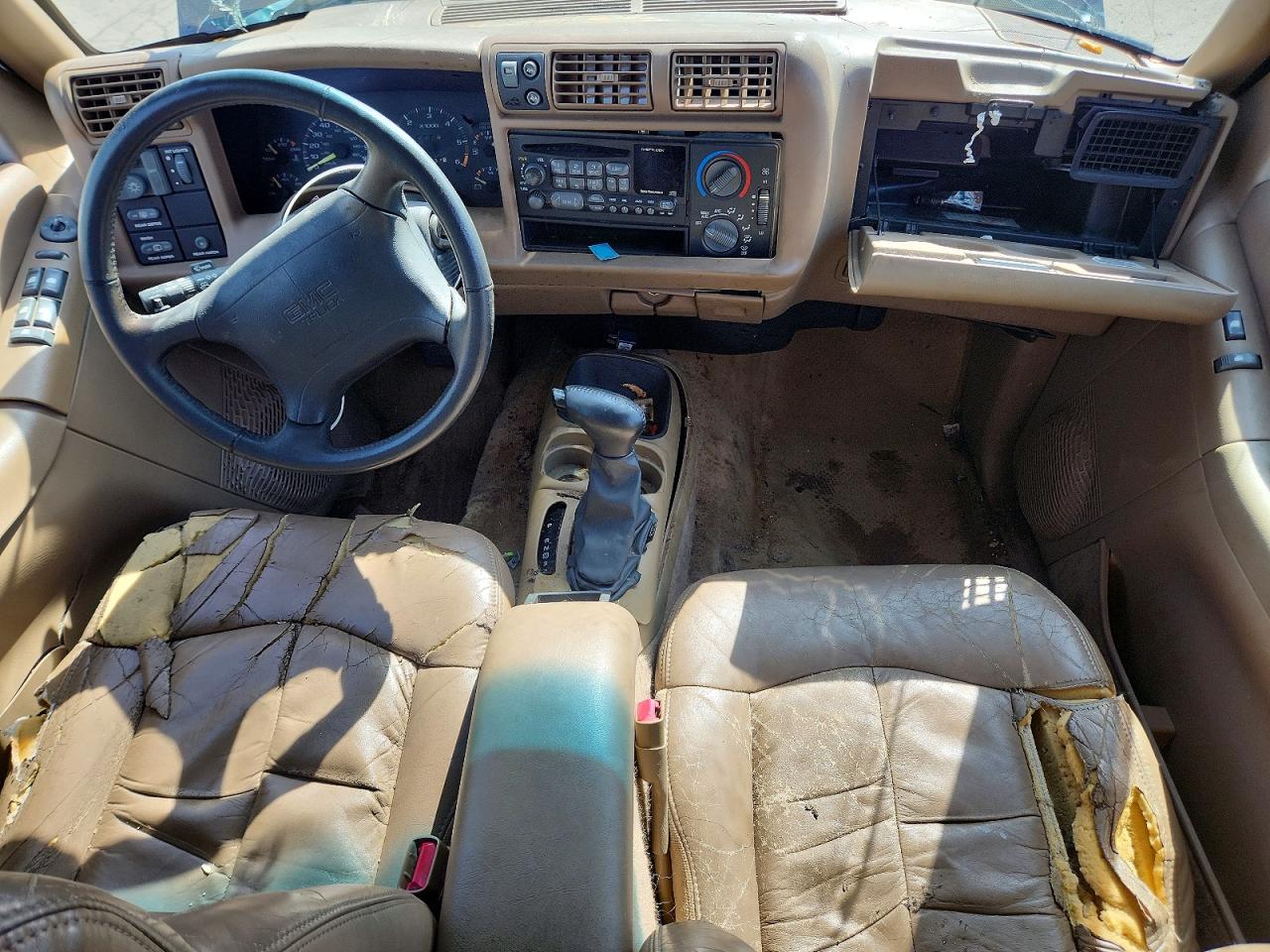 1997 GMC Jimmy VIN 1GKDT13W2V2563131 photo 8