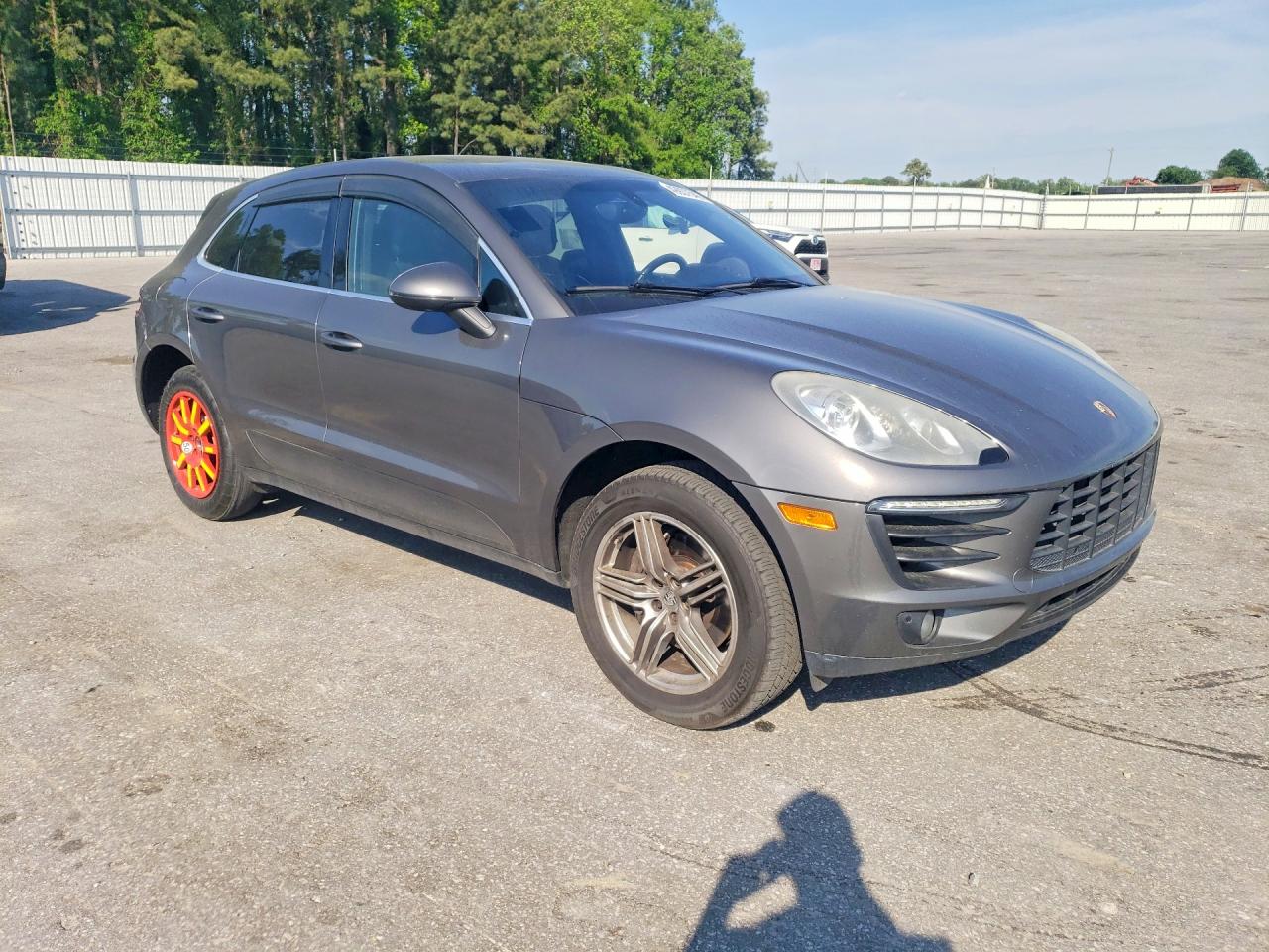 2015 Porsche Macan VIN WP1AB2A53FLB54843 photo 4
