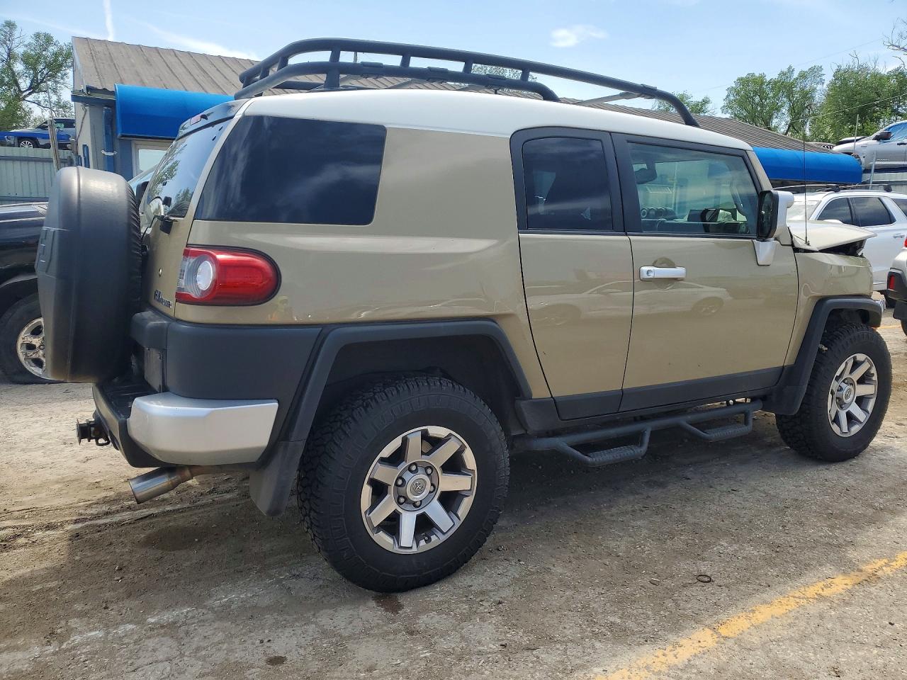 2014 Toyota Fj cruiser VIN JTEBU4BF3EK182807 photo 3