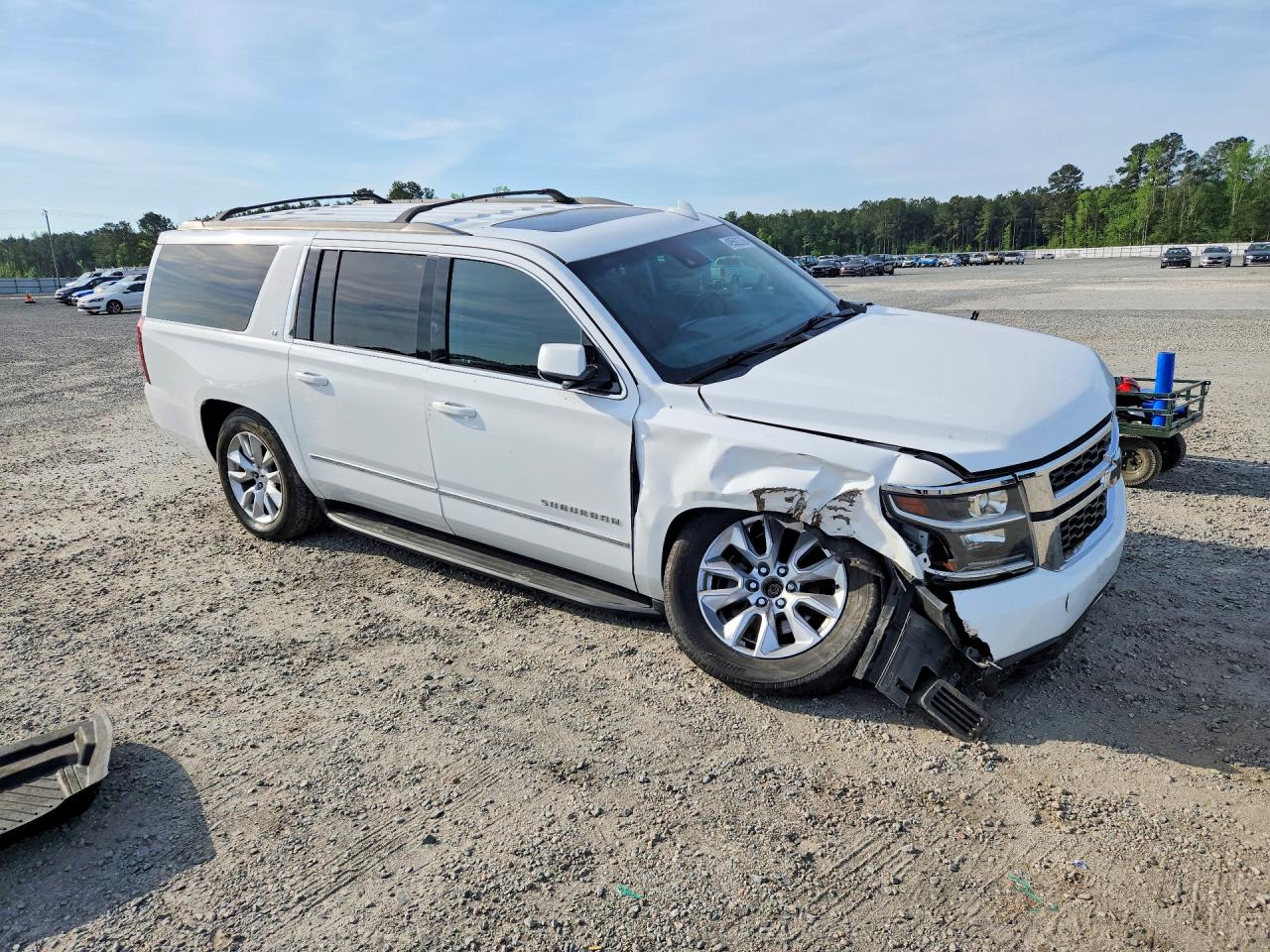 2019 Chevrolet Suburban VIN 1GNSKHKCXKR148090 photo 4
