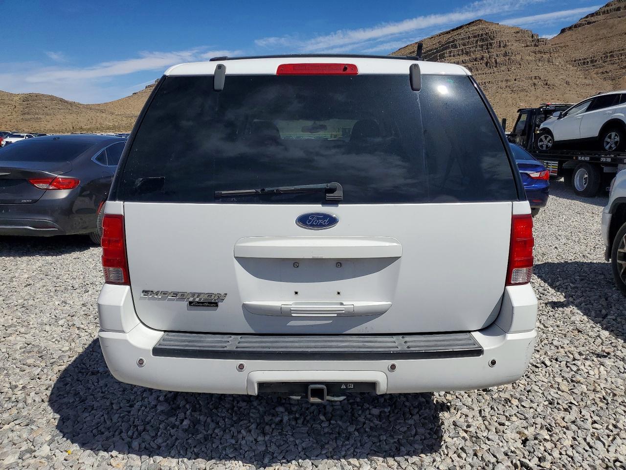 2004 Ford Expedition VIN 1FMFU17L14LA82163 photo 6