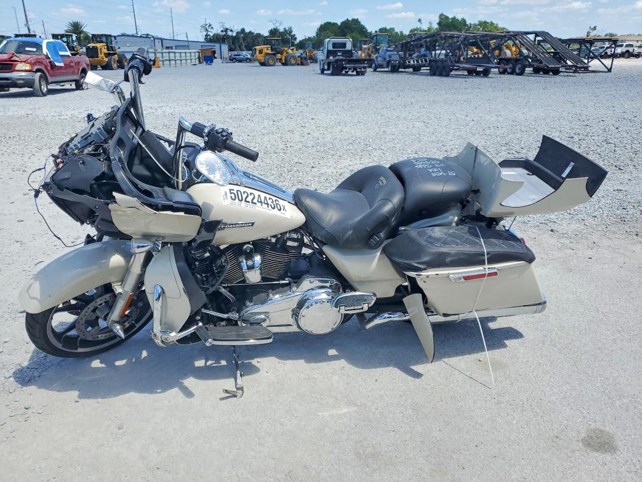 2022 HARLEY Fl VIN 1HD1KHC12NB627553 photo 3