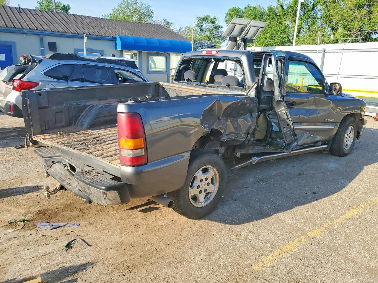 2001 Chev Silverado VIN 2GCEC19V811194705 photo 3