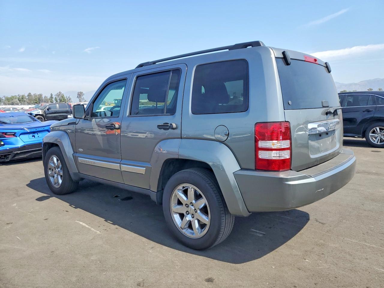 2012 Jeep Liberty VIN 1C4PJMAK7CW164821 photo 2