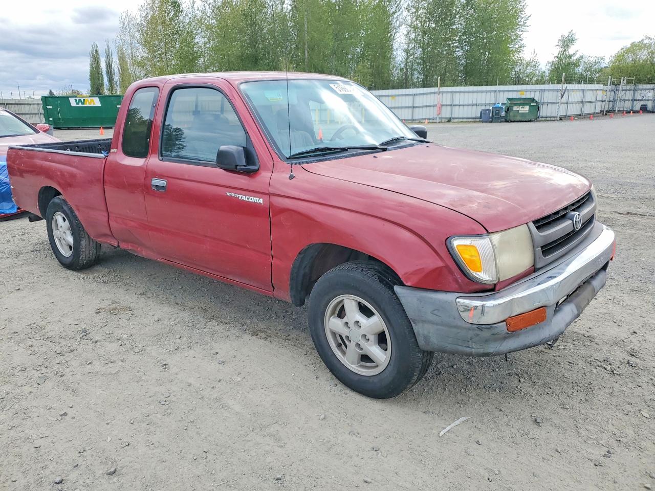 1998 TOYOTA Tacoma VIN 4TAVL52N2WZ031415 photo 4