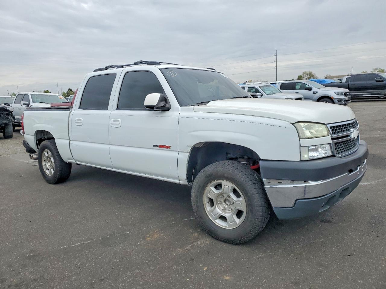 2004 CHEV Silverado VIN 2GCEC13T641374387 photo 4