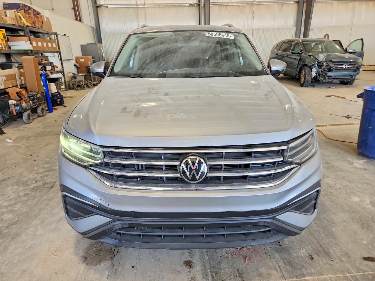 2022 Volkswagen Tiguan VIN 3VV2B7AX7NM087800 photo 5