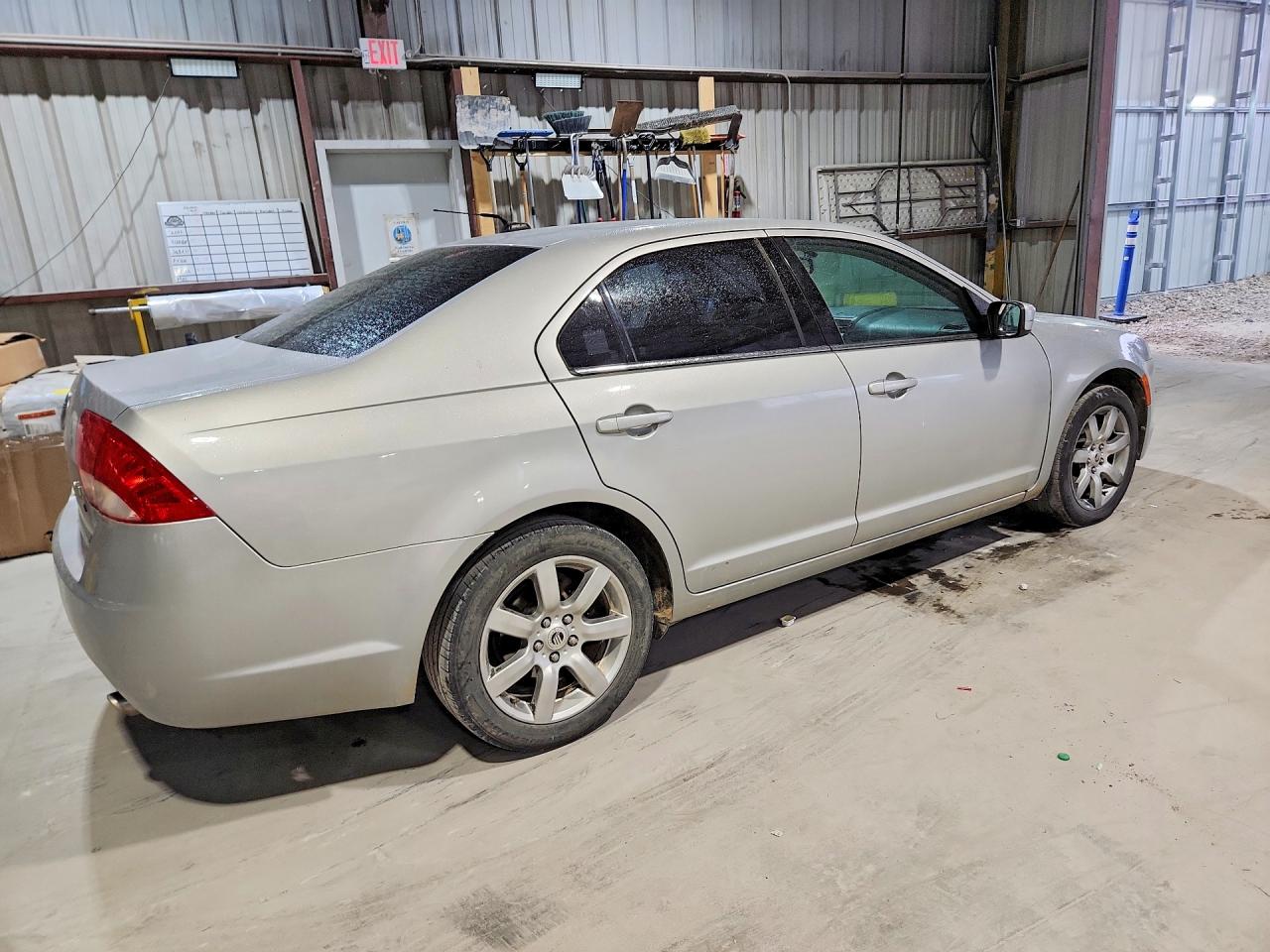 2010 Mercury Milan VIN 3MEHM0JG7AR648406 photo 3