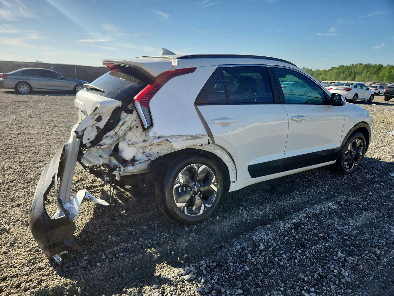 2025 Kia Niro VIN KNDCR3L13S5142390 photo 3