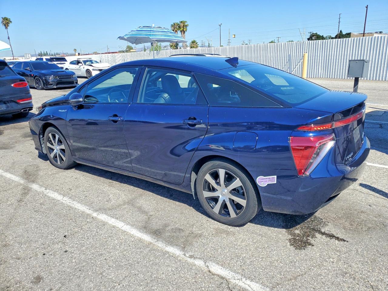 2019 Toyota Mirai VIN JTDBVRBDXKA006111 photo 2
