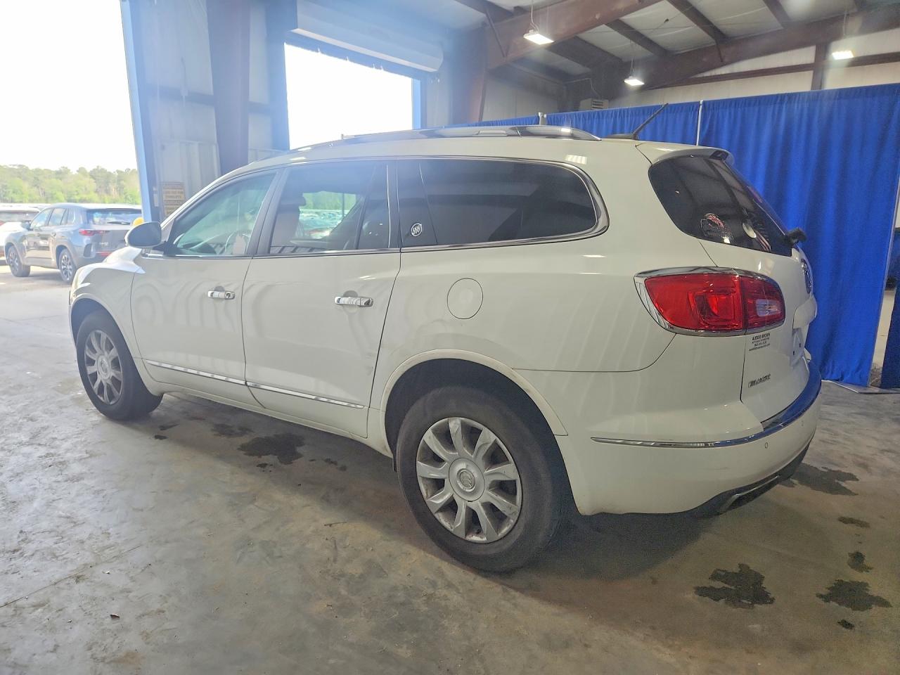 2016 Enclave VIN 5GAKRBKD5GJ199319 photo 2