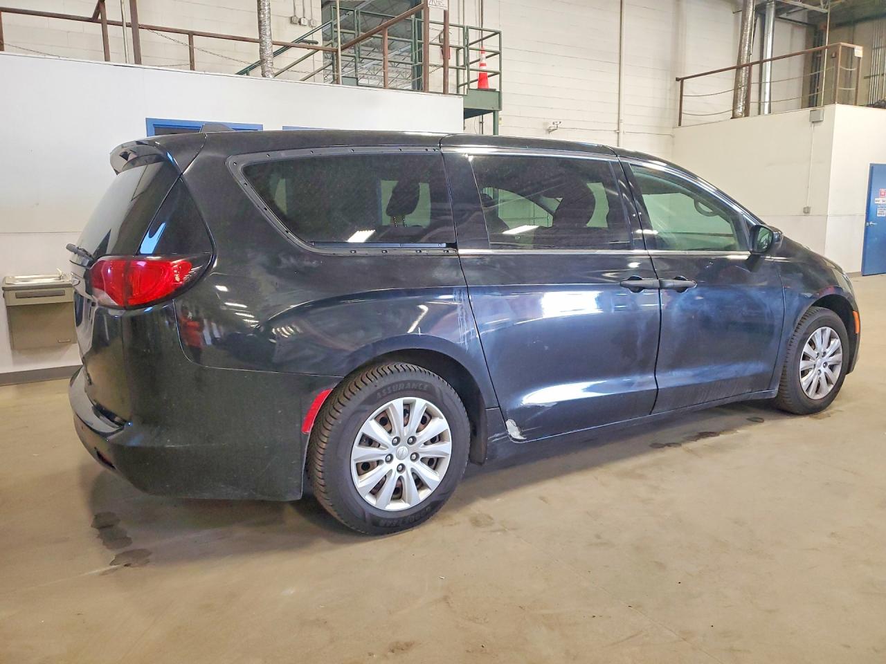 2020 Chrysler Minivan VIN 2C4RC1AG8LR105377 photo 3